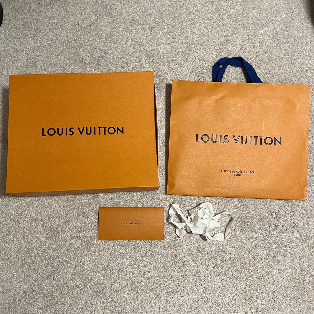 Louis Vuitton LV full set large box shopping bag ribbon storage decoration